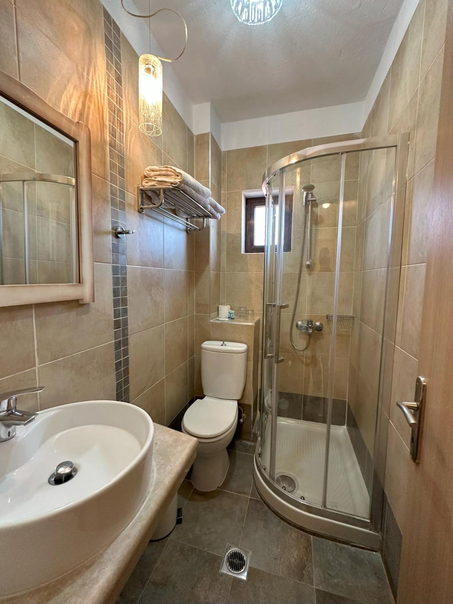 Hotel Afrodite Neoi Poroi Dış mekan fotoğraf